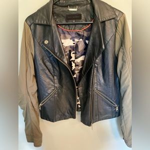 Steve Madden light fall leather jacket. Women’s size Medium